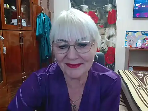 Snapshot of JenaCheim chatting on 12/23/24, 06:33 JenaCheim online show from 12/23/24, 06:33