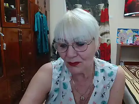 Snapshot of JenaCheim chatting on 12/24/24, 07:06 JenaCheim online show from 12/24/24, 07:06