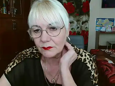 Snapshot of JenaCheim chatting on 02/25/25, 06:25 JenaCheim online show from 02/25/25, 06:25
