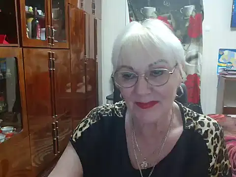 Snapshot of JenaCheim chatting on 03/12/25, 08:20 JenaCheim online show from 03/12/25, 08:20