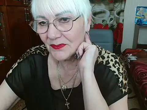 Snapshot of JenaCheim chatting on 03/18/25, 06:46 JenaCheim online show from 03/18/25, 06:46