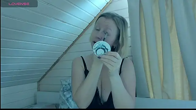Snapshot of I_AM_MILF chatting on 02/06/25, 07:56 I AM MILF online show from 02/06/25, 07:56