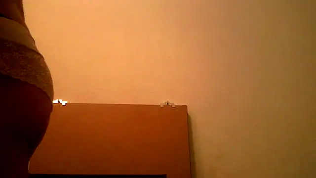 Snapshot of AthleticWomenizer2 chatting on 09/29/25, 05:51 AthleticWomenizer2 online show from 09/29/25, 05:51