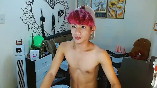 Snapshot of WildestTwink chatting on 09/29/25, 06:02 WildestTwink online show from 09/29/25, 06:02