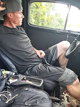 Snapshot of 415cali925 chatting on 09/10/25, 12:21 415cali925 online show from 09/10/25, 12:21