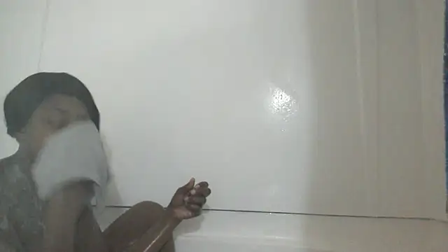 Xochillovemoney2 online show from 03/17/25, 06:29