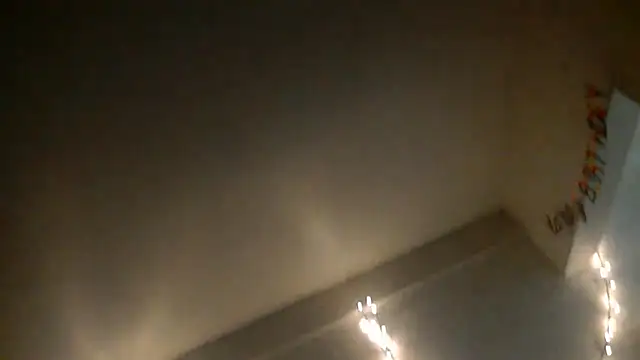 Xochillovemoney2 online show from 03/19/25, 04:24