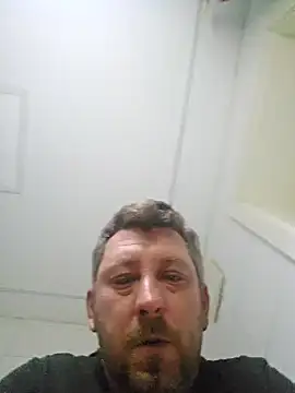 Snapshot of ktmtom247 chatting on 10/06/25, 02:42 ktmtom247 online show from 10/06/25, 02:42