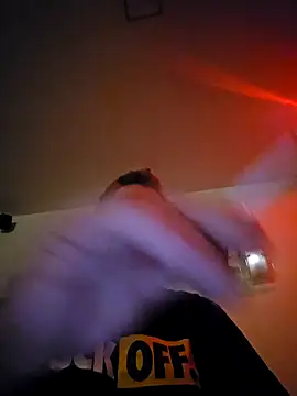 Snapshot of ktmtom247 chatting on 10/09/25, 03:04 ktmtom247 online show from 10/09/25, 03:04