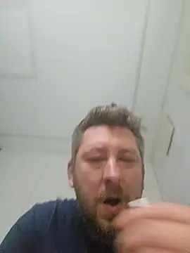 Snapshot of ktmtom247 chatting on 10/13/25, 02:55 ktmtom247 online show from 10/13/25, 02:55