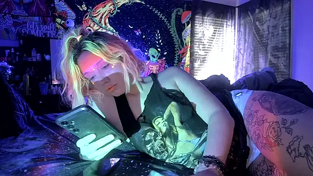 Snapshot of TEXASMARYYYJANE chatting on 10/20/25, 05:02 TEXASMARYYYJANE online show from 10/20/25, 05:02