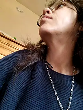 Snapshot of rposhta1991 chatting on 10/22/25, 08:25 rposhta1991 online show from 10/22/25, 08:25