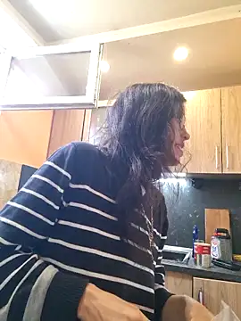 Snapshot of rposhta1991 chatting on 10/24/25, 06:43 rposhta1991 online show from 10/24/25, 06:43