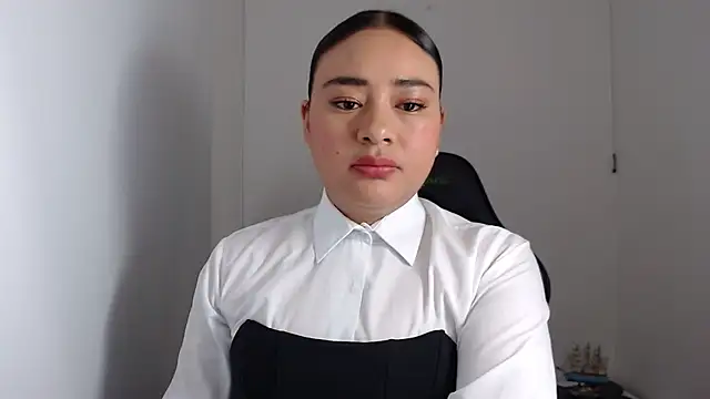 Snapshot of ReyleDoll chatting on 12/05/24, 08:44 ReyleDoll online show from 12/05/24, 08:44