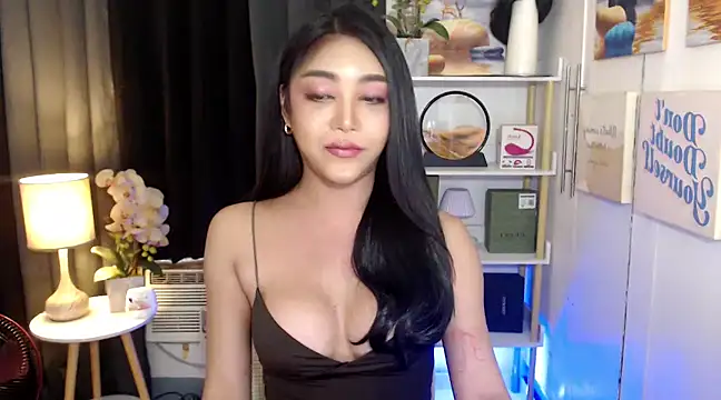 Snapshot of AsianMariaTs chatting on 01/13/25, 11:52 AsianMariaTs online show from 01/13/25, 11:52