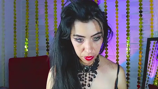 Snapshot of sky_girl1 chatting on 03/08/25, 06:43 sky girl1 online show from 03/08/25, 06:43