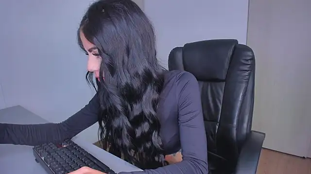 Snapshot of Lisegg_ chatting on 02/20/25, 02:35 Lisegg online show from 02/20/25, 02:35