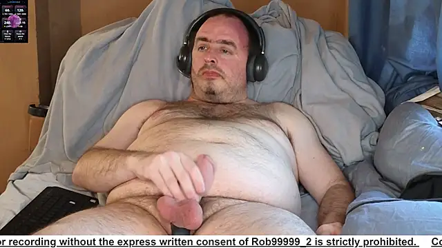 Snapshot of rob99999_2 chatting on 03/11/25, 10:53 rob99999 2 online show from 03/11/25, 10:53