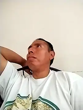 Snapshot of desnudo_Sexoxo chatting on 03/17/25, 11:11 desnudo Sexoxo online show from 03/17/25, 11:11