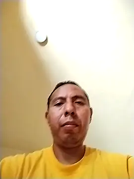 Snapshot of desnudo_Sexoxo chatting on 10/13/25, 04:29 desnudo Sexoxo online show from 10/13/25, 04:29