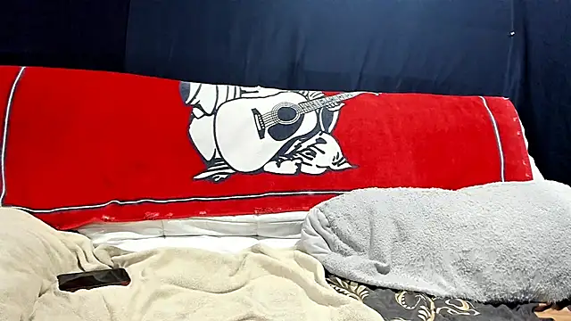 iBreakHeartz online show from 12/10/24, 01:00