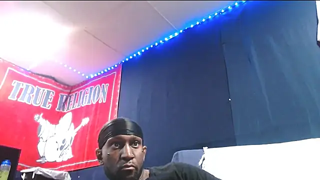 iBreakHeartz online show from 09/23/25, 04:04