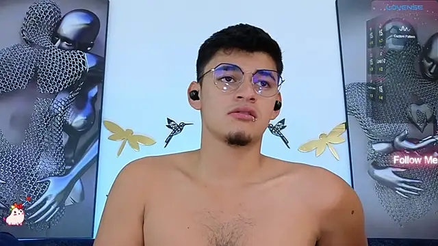 Snapshot of VikoHands chatting on 02/13/25, 11:26 VikoHands online show from 02/13/25, 11:26