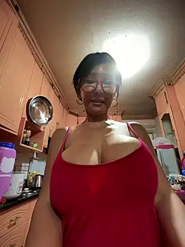 Snapshot of sweetieme chatting on 10/12/25, 11:48 sweetieme online show from 10/12/25, 11:48