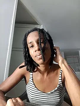 Snapshot of africa_deluxe chatting on 09/28/25, 06:57 africa deluxe online show from 09/28/25, 06:57