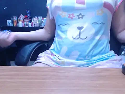 Snapshot of lindsaytrans chatting on 01/29/25, 01:48 lindsaytrans online show from 01/29/25, 01:48