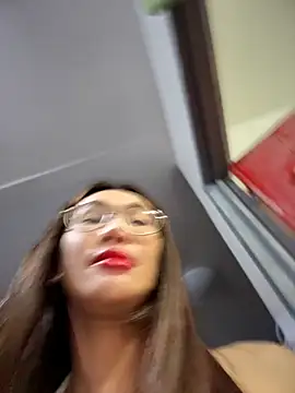 Jakolera2020 online show from 11/18/25, 01:00