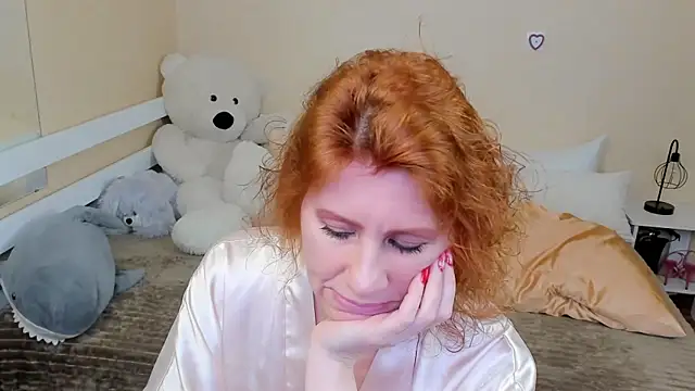 Snapshot of FoxySophia chatting on 01/21/25, 11:03 FoxySophia online show from 01/21/25, 11:03