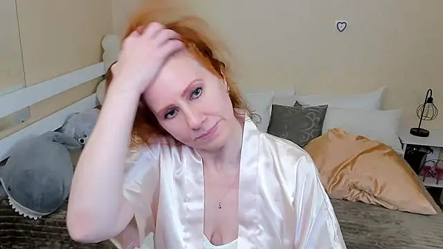 Snapshot of FoxySophia chatting on 01/21/25, 02:05 FoxySophia online show from 01/21/25, 02:05