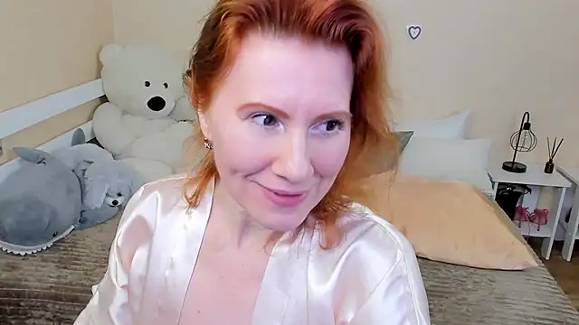 Snapshot of FoxySophia chatting on 01/25/25, 11:32 FoxySophia online show from 01/25/25, 11:32