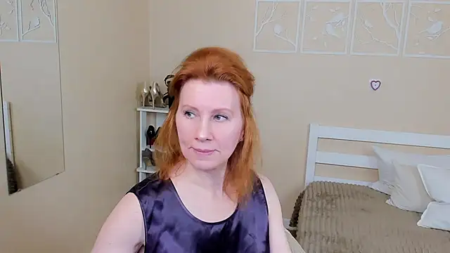 Snapshot of FoxySophia chatting on 02/05/25, 02:37 FoxySophia online show from 02/05/25, 02:37