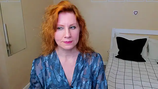 Snapshot of FoxySophia chatting on 09/21/25, 08:10 FoxySophia online show from 09/21/25, 08:10