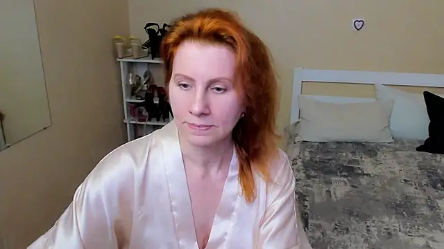 Snapshot of FoxySophia chatting on 09/29/25, 01:11 FoxySophia online show from 09/29/25, 01:11