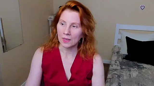 Snapshot of FoxySophia chatting on 10/01/25, 03:45 FoxySophia online show from 10/01/25, 03:45