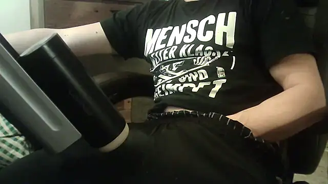 ShyGuyWannaTry online show from 10/07/25, 11:46