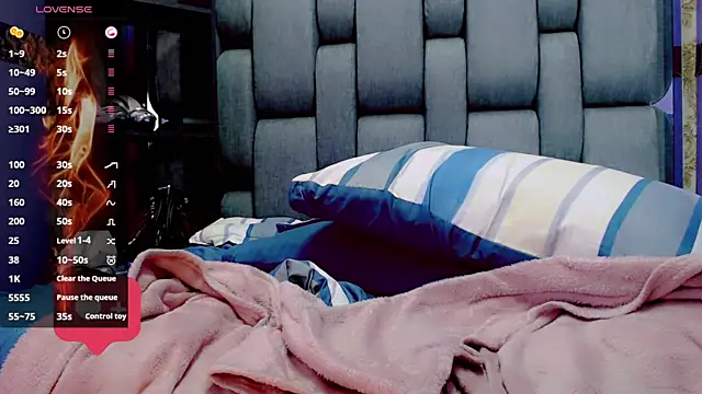 Snapshot of susan_hicks chatting on 03/04/25, 06:50 susan hicks online show from 03/04/25, 06:50