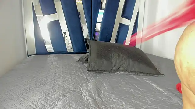 moonsweet1 online show from 03/18/25, 06:26