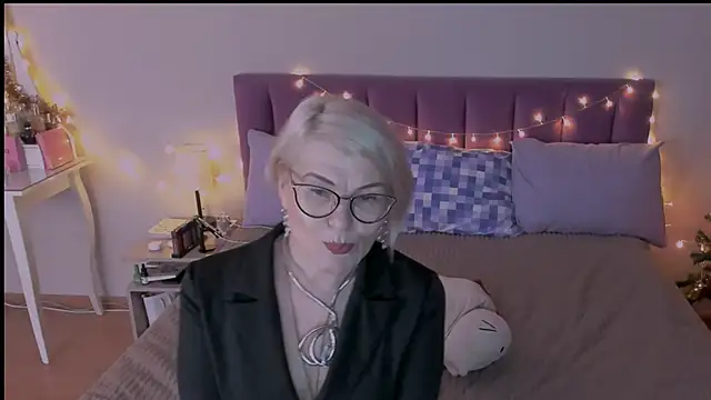 sabrinamacmarren online show from 01/07/25, 03:12