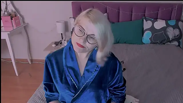 sabrinamacmarren online show from 01/21/25, 06:02