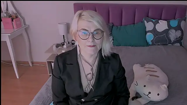 sabrinamacmarren online show from 01/23/25, 05:21