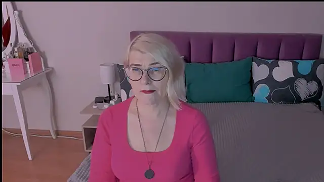 sabrinamacmarren online show from 01/29/25, 06:18