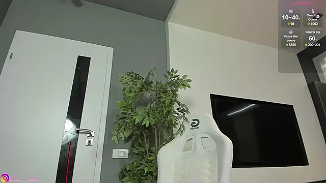 Snapshot of lissababe1 chatting on 12/10/24, 11:30 lissababe1 online show from 12/10/24, 11:30