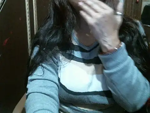 Snapshot of UrsMansi chatting on 11/16/25, 07:41 UrsMansi online show from 11/16/25, 07:41