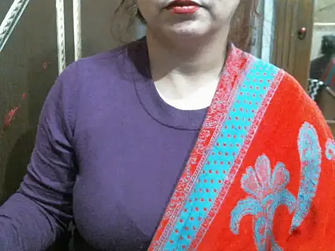 Snapshot of UrsMansi chatting on 11/24/25, 08:30 UrsMansi online show from 11/24/25, 08:30