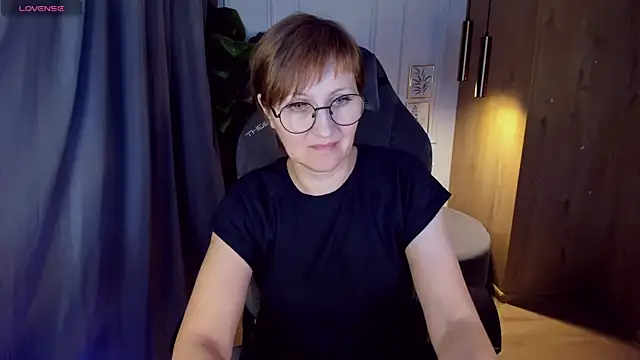Snapshot of Paris_Cherry chatting on 02/22/25, 04:40 Paris Cherry online show from 02/22/25, 04:40