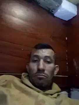 Snapshot of Serapitocojelon chatting on 10/11/25, 04:01 Serapitocojelon online show from 10/11/25, 04:01